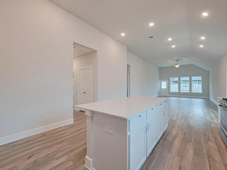 200 Catalina Cove Dr — Photo 22