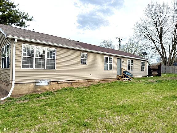 3rd image of 4999 W Caven St