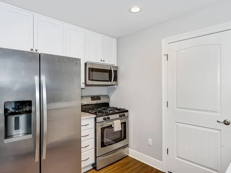 609 N Reus St — Photo 12