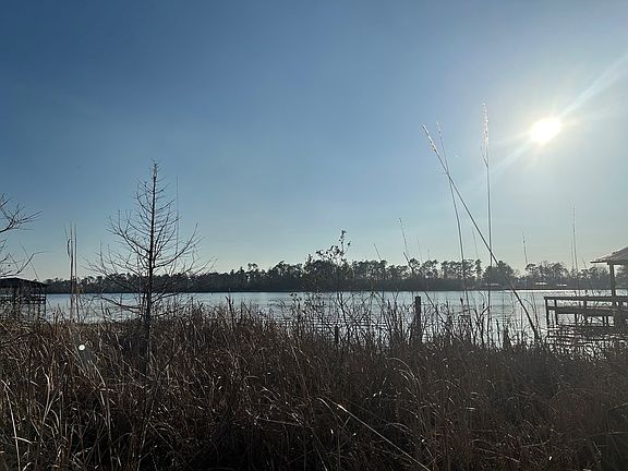 3rd image of 2849 Sunset Dr