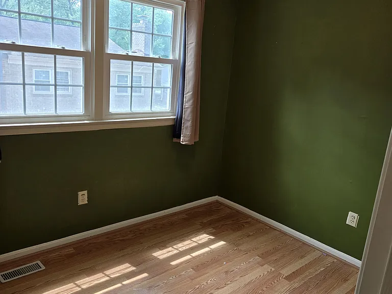4529 King Edward Ct — Photo 8