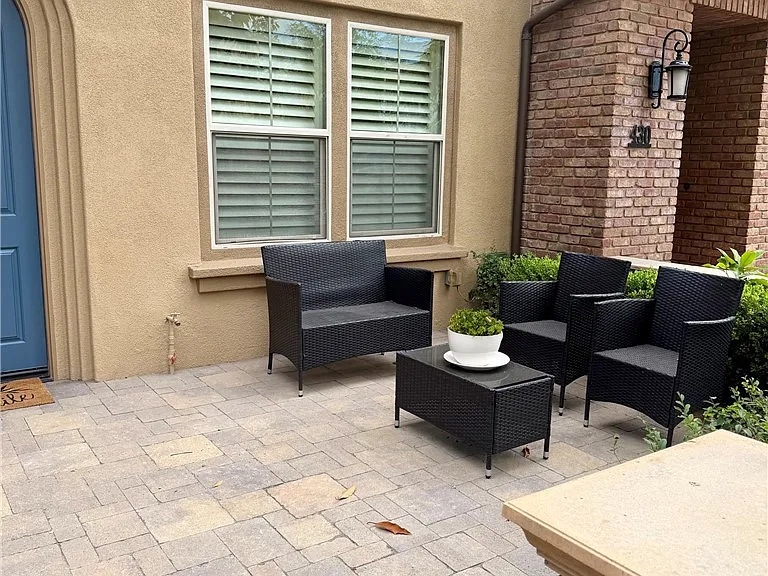 428 Campestre Ln — Photo 2