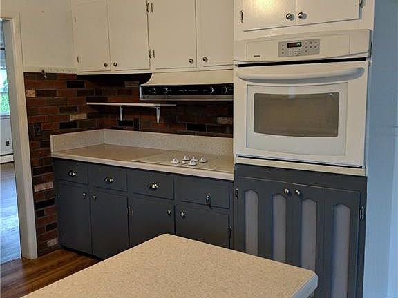 5th image of 144 Shortway Dr