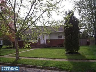 1st image of 411 Oak Dr