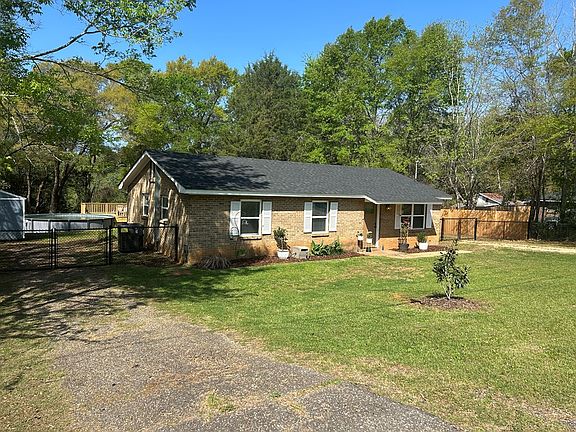 2nd image of 250 Sweet Gum Dr