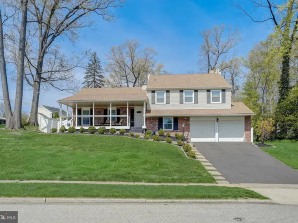 3277 Lenape Dr, Dresher, PA 19025