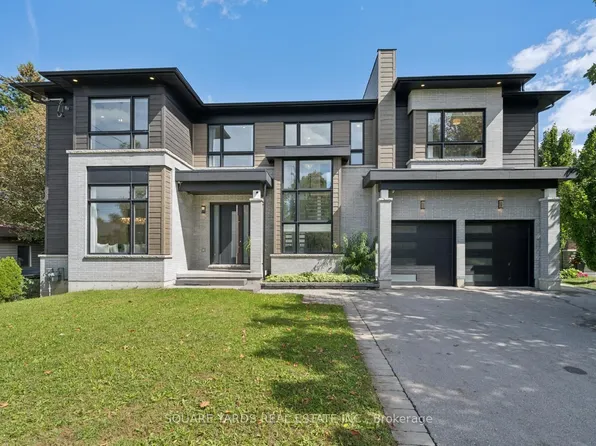 21 Montgomery Ave, Whitby, ON L1M 1A9
