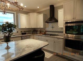 10 Amy Ct, Pittsfield, MA 01201