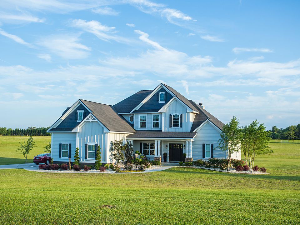 1st image of 270 STONERIDGE Drive SW