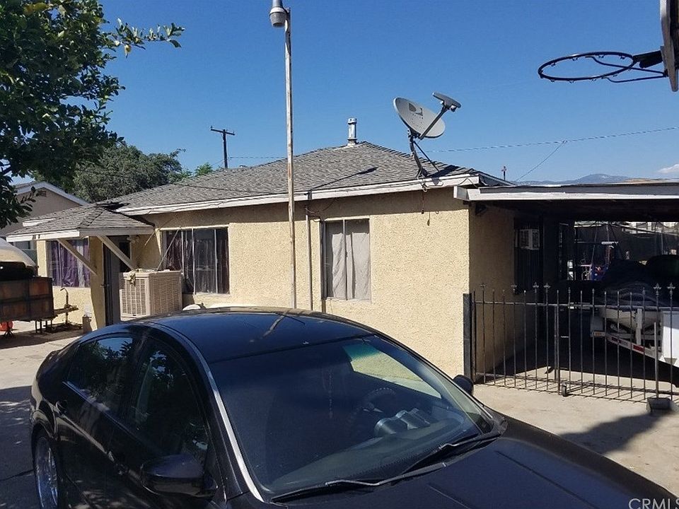 2nd image of 3165 Gardena St