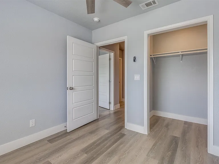 100 County Road 4140 — Photo 30