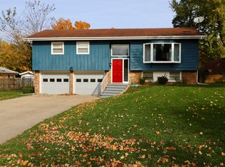 1965 Salisbury Pl, Saint Joseph, MI 49085