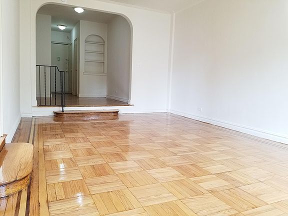 2nd image of 1175 Morris Ave APT 5D