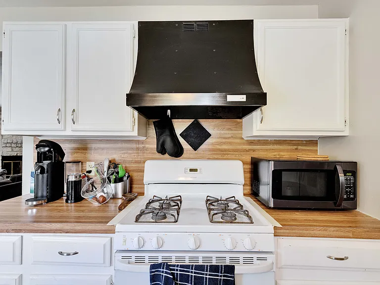 7601 Hawkeye Dr — Photo 9