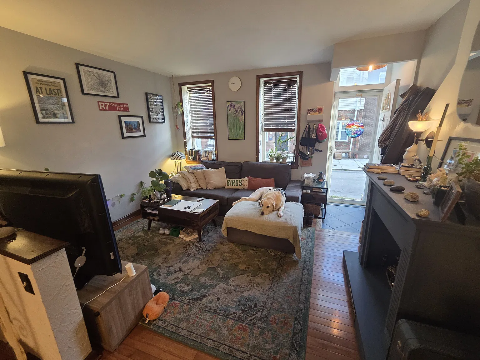 2 bed, 952 sqft, $2,200 — Photo 2
