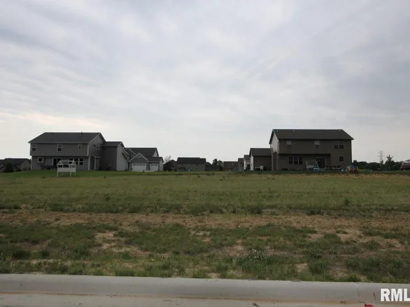 6600 N Ironwood Dr, Edwards, IL 61528