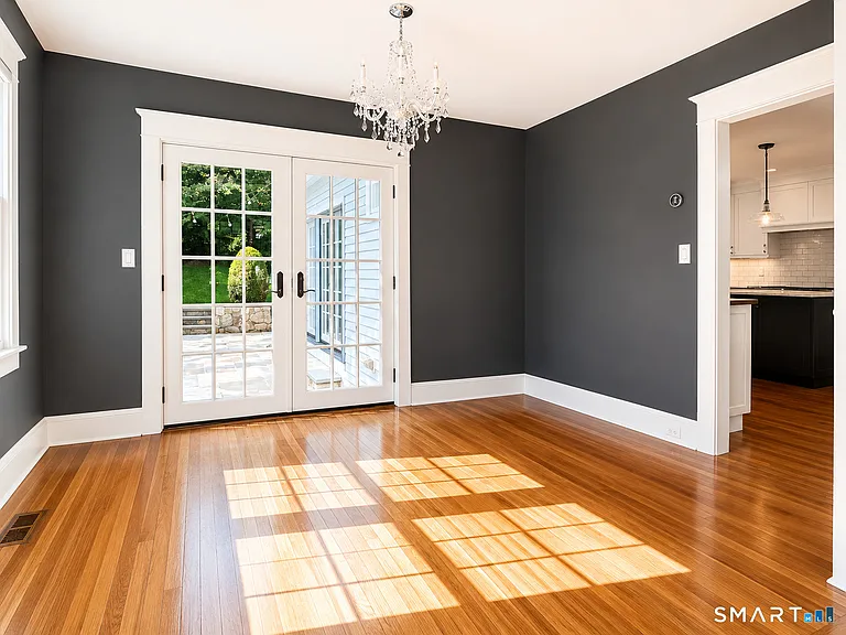 4 Raymond Pl — Photo 4