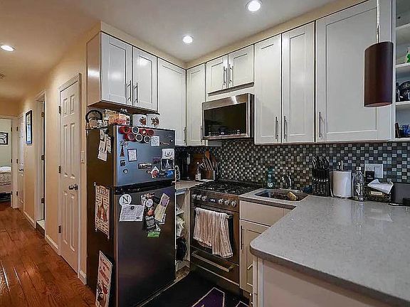 4th image of 160 Orchard St #4FF