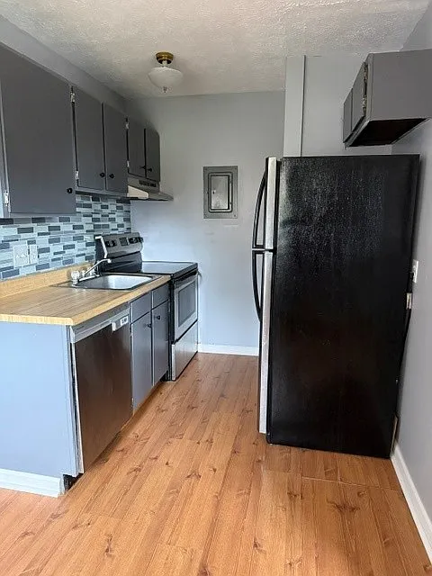 2 bed, 932 sqft, $1,300 — Photo 4