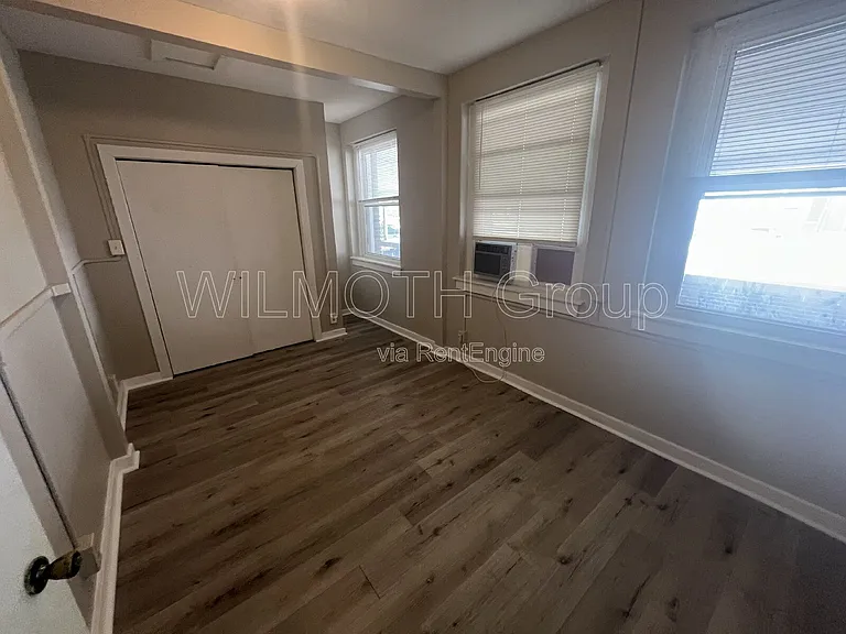 201 E Pike St — Photo 51