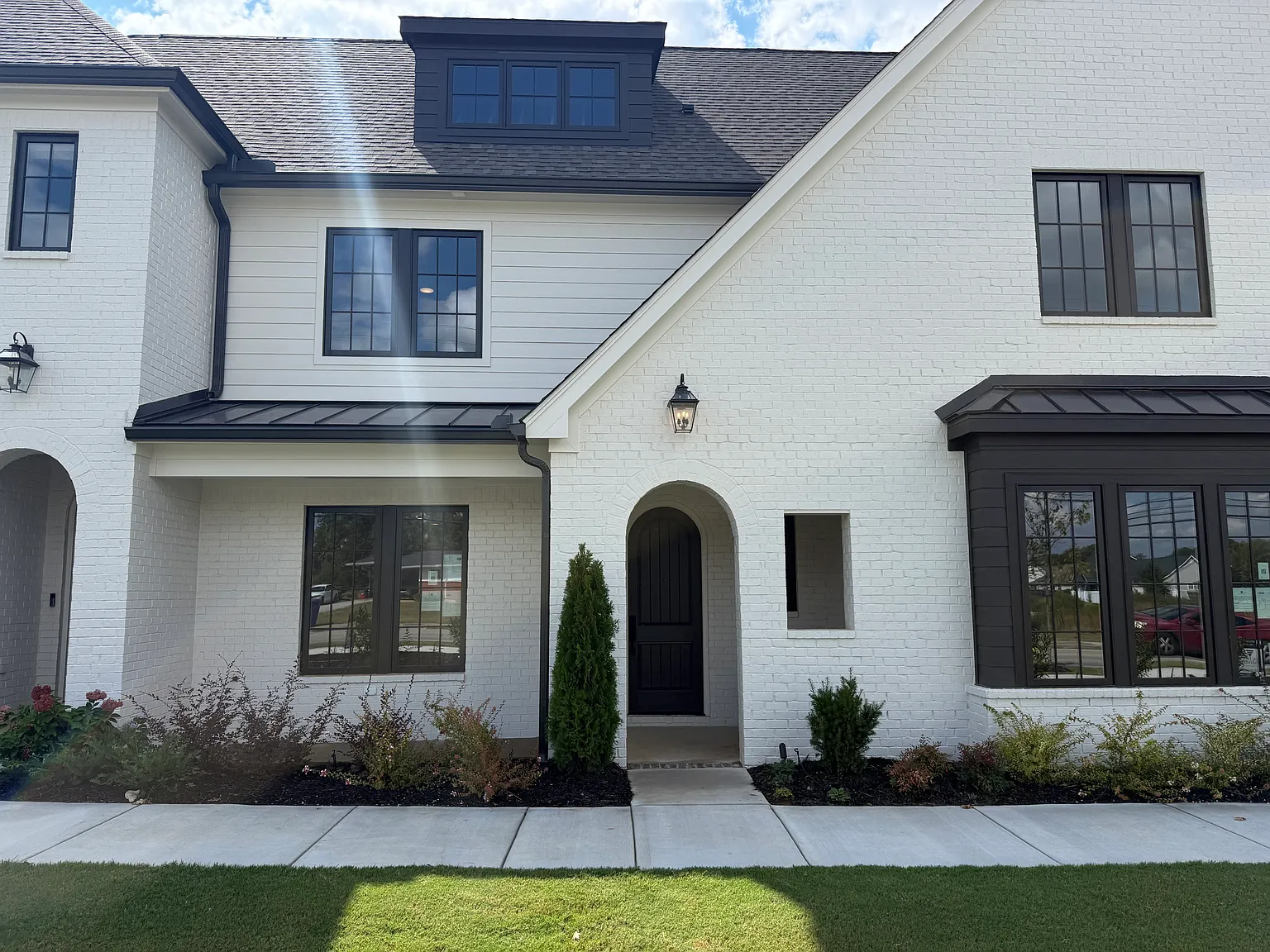 3 bed, 1622 sqft, $2,800 — Photo 1
