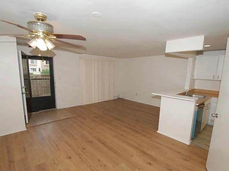 9325 Chadburn Pl — Photo 9