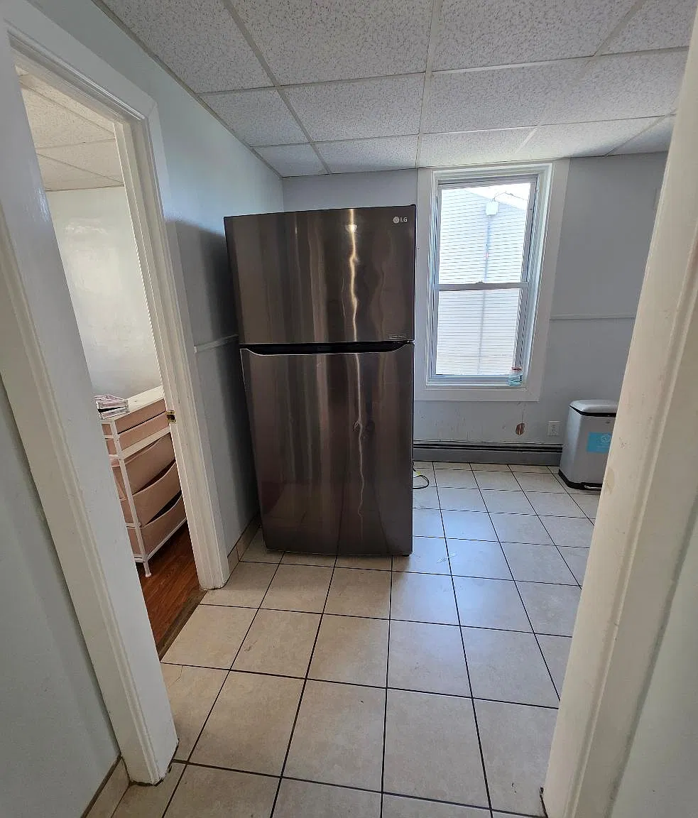 4 bed, 1300 sqft, $1,700 — Photo 4