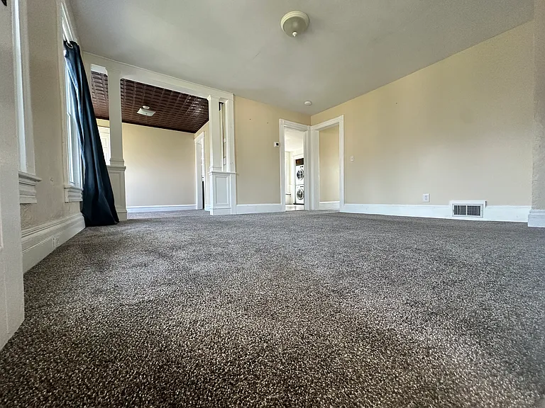 565 Thompson St #B — Photo 7