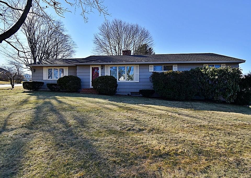 1st image of 17 Sherwood Dr N