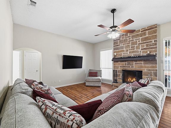 4th image of 517 Hiwasee Rd