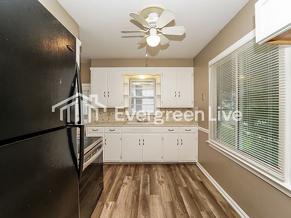 4th image of 123 E Rosewood Ave