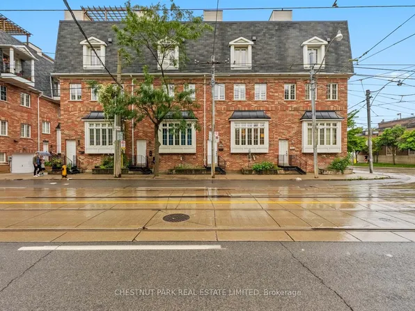 1437 Queen St E, Toronto, ON M4L 1E2