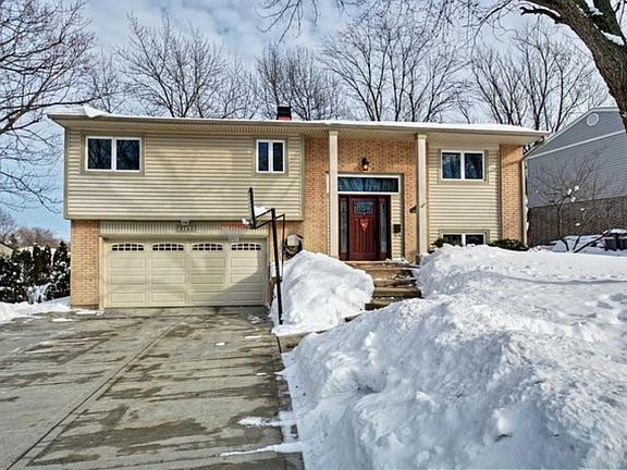 5th image of 9140 Forest Dr