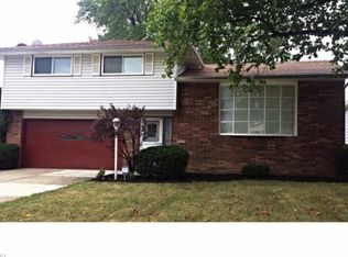 5478 Comstock Rd, Bedford Heights, OH 44146