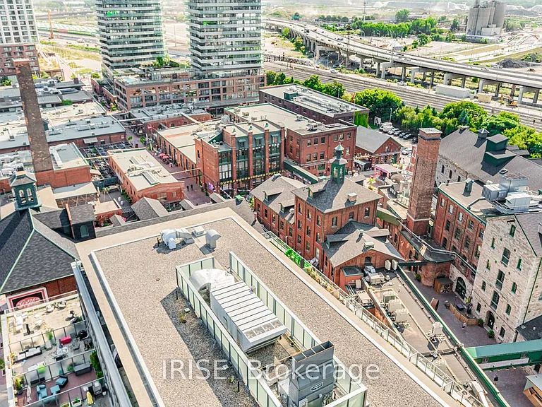 33 Mill St #1702 — Photo 27