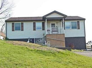 1388 Rabbit Hill Rd, Wellsburg, WV 26070