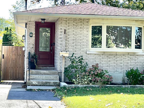 2nd image of 8 Lakehurst Dr