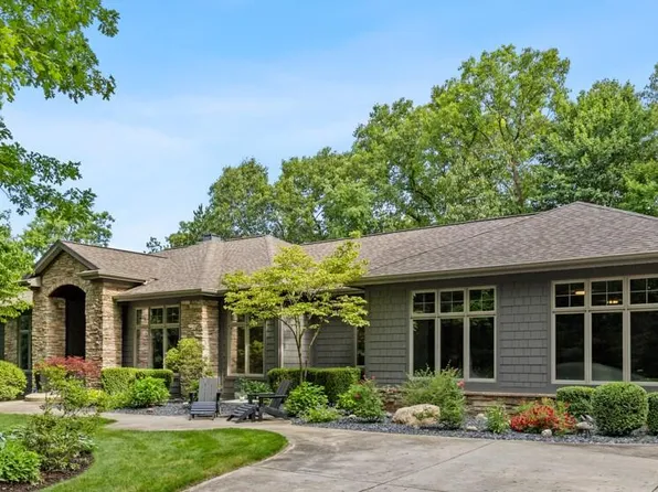 4525 Gray Fox Ln NE, Ada, MI 49301