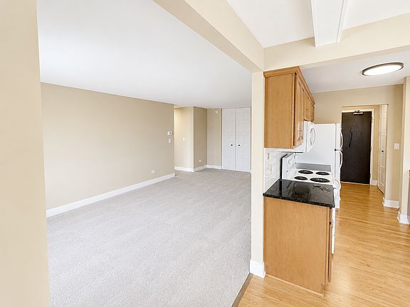 4th image of 3 Villa Verde Dr