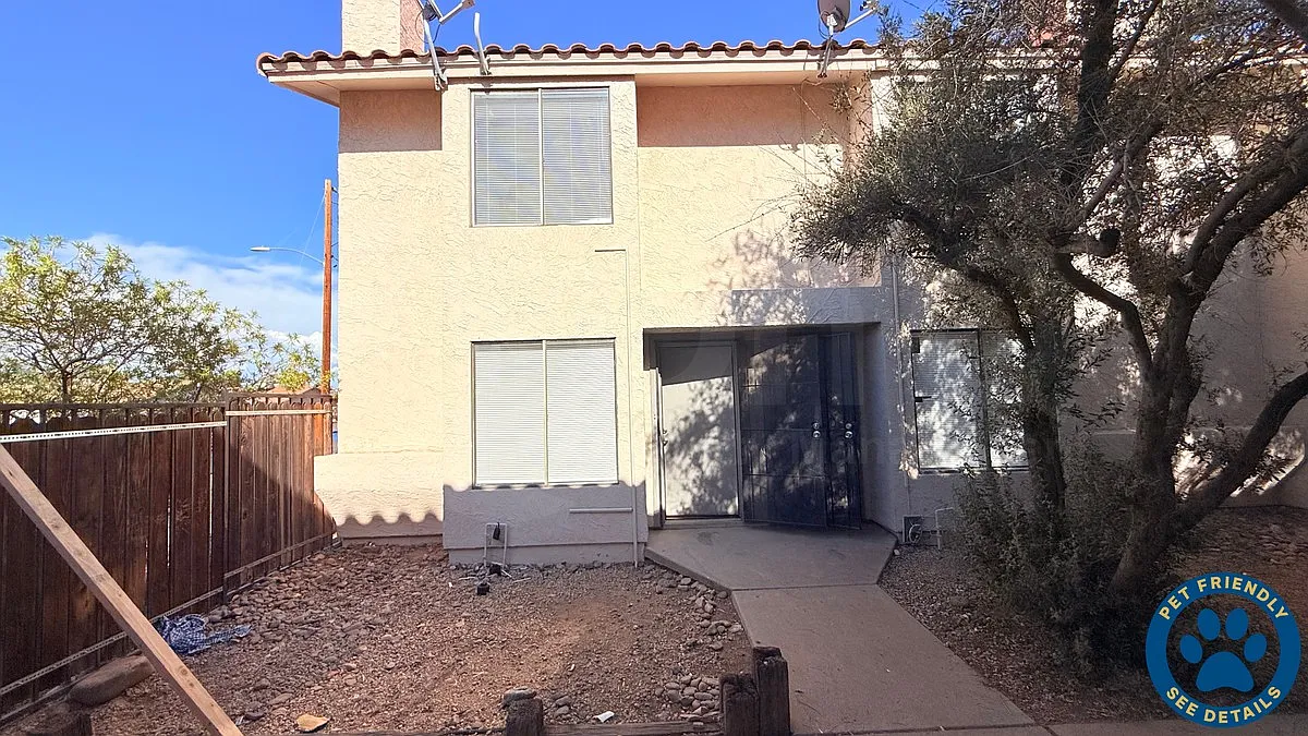 2 bed, 2.0 bath, 950 sqft, $1,375 — Photo 1