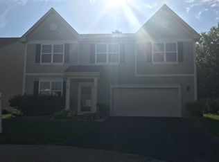 1015 Brahms Rd, Volo, IL 60073