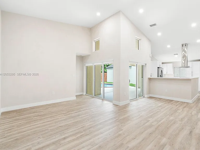 11747 SW 90th Ter — Photo 2
