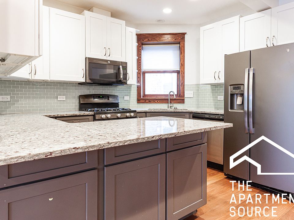 1st image of 1019 W Oakdale Ave #1