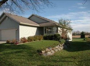 403 Hanson Rd, Stoughton, WI 53589