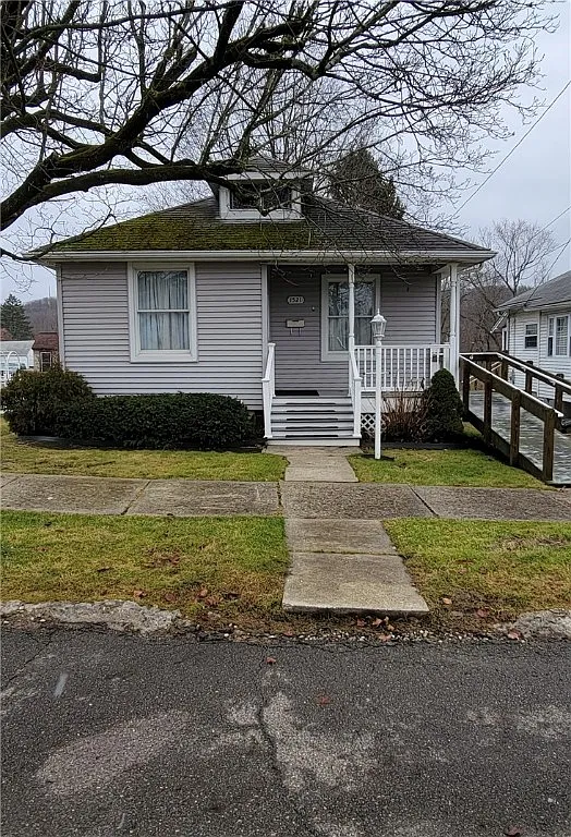 1521 3rd St photo 1