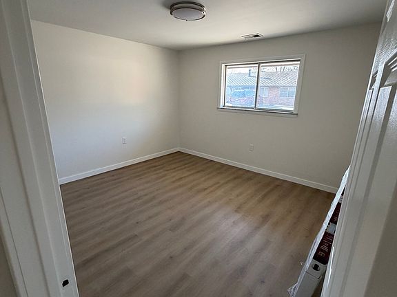 5th image of 1316 River Rd #4