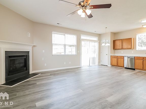 5th image of 6005 Sedalia Ct