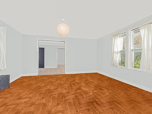 5th image of 3368 Fort Independence St