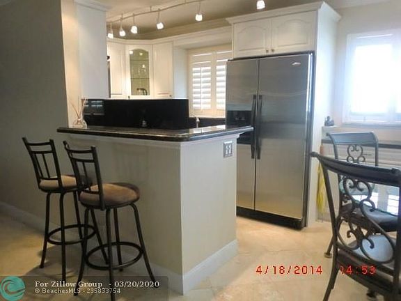 2nd image of 1920 NE 51st Ct APT 211