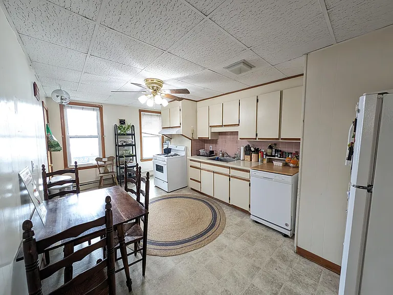513 E 3rd St #513 — Photo 8